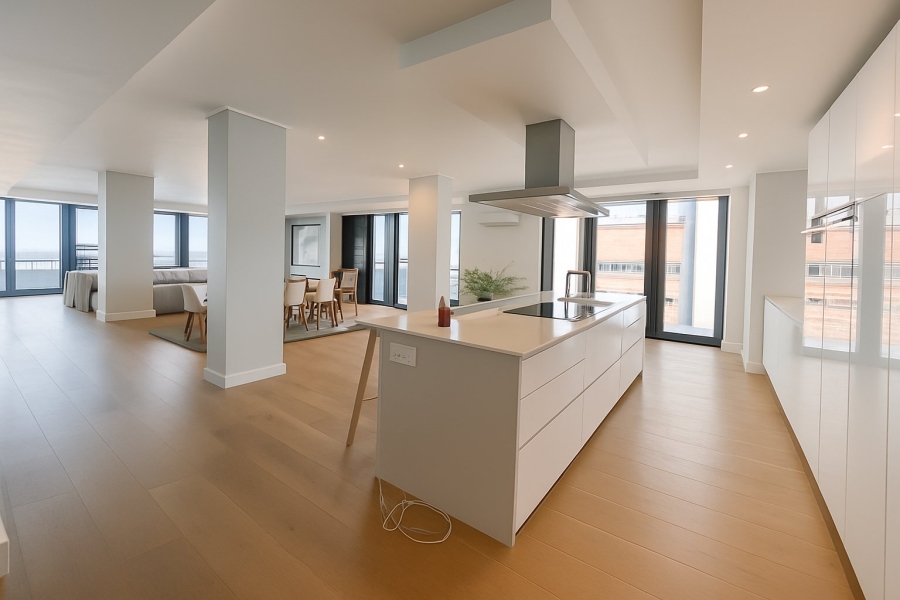 To Let 4 Bedroom Property for Rent in Green Point Western Cape